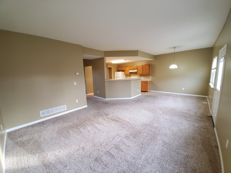 Dining Room - 101 Courtright East Rd