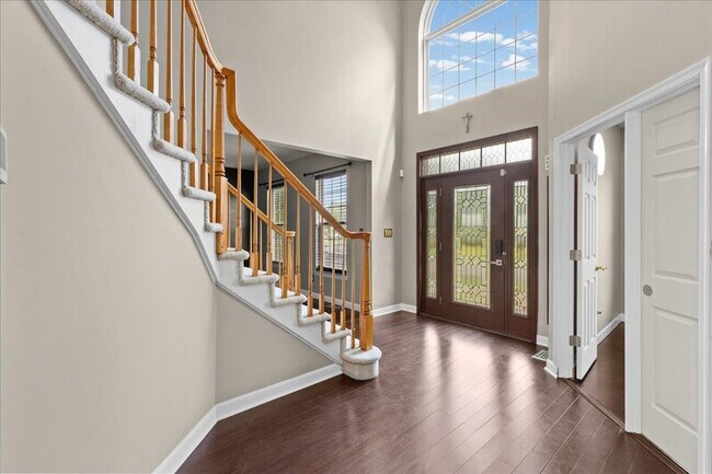 Building Photo - 49 Equestrian Dr