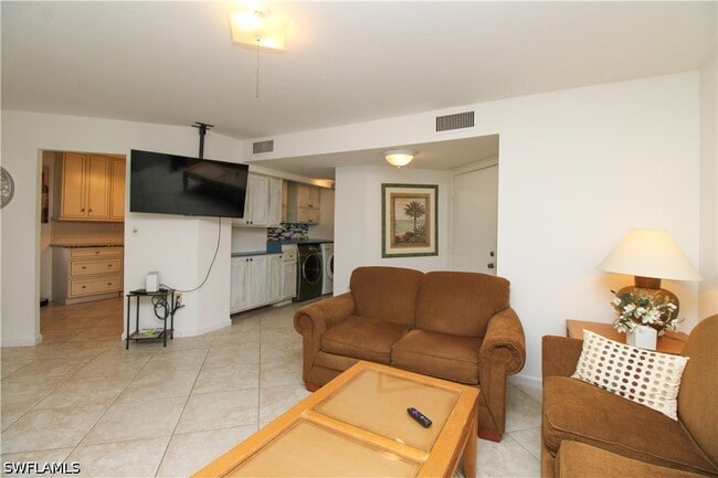 Building Photo - 1510 Mainsail Dr