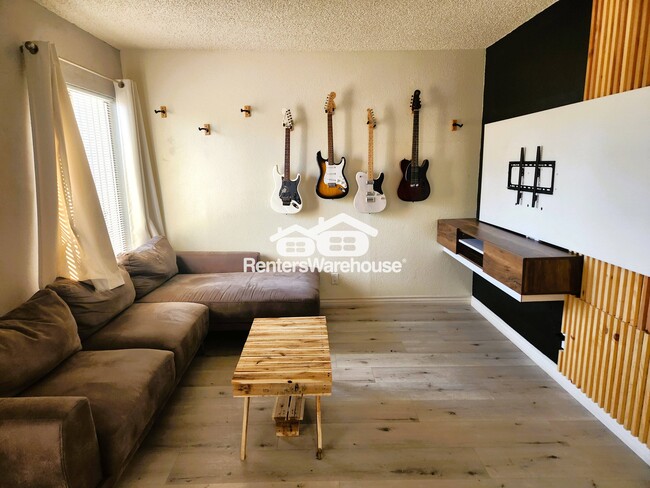 Building Photo - 6020 Carmen Blvd