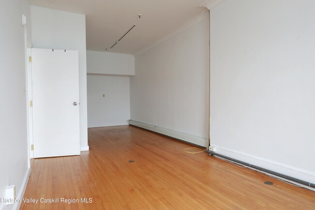 Building Photo - 314 Wall St