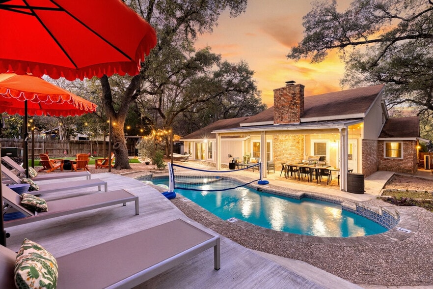 Building Photo - 326 Whisper Wood Ln