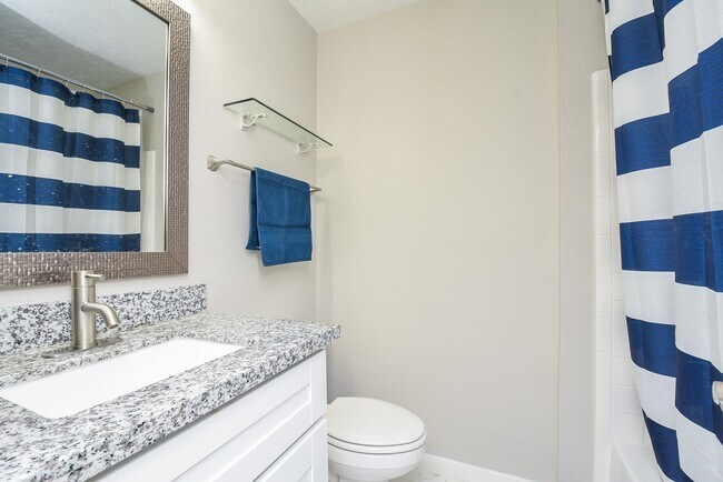 Building Photo - 8051 Bay Branch Dr