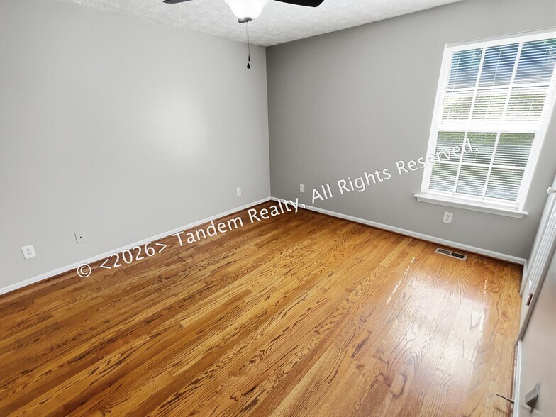 Building Photo - 1525 Luton St