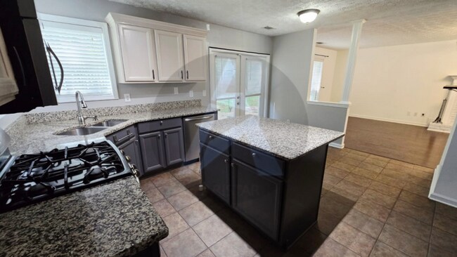 Building Photo - 45 Fallow Ln