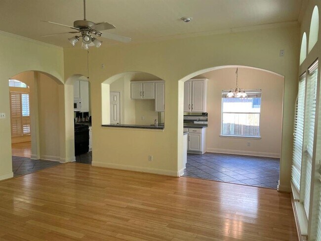 Building Photo - 5306 Chasewood Dr