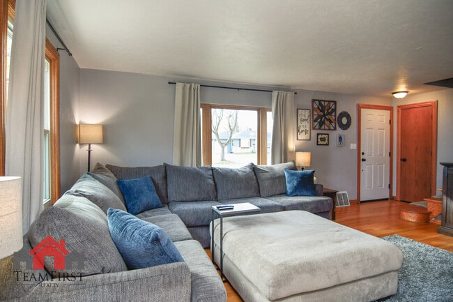 Building Photo - 1260 7th St