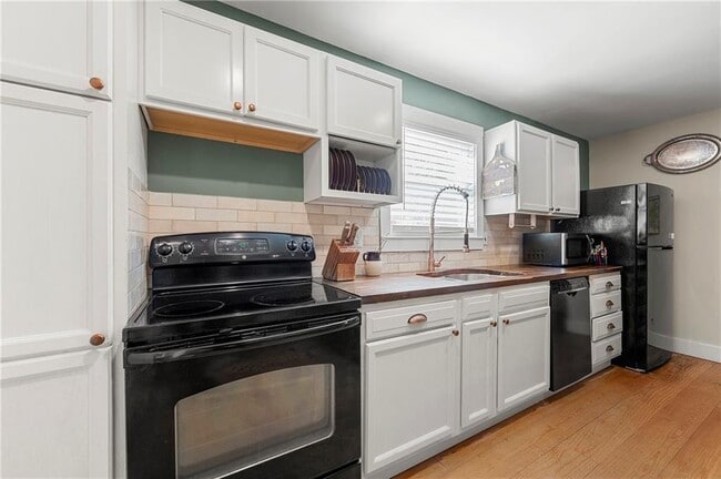 Building Photo - 948 Margaret Pl NW