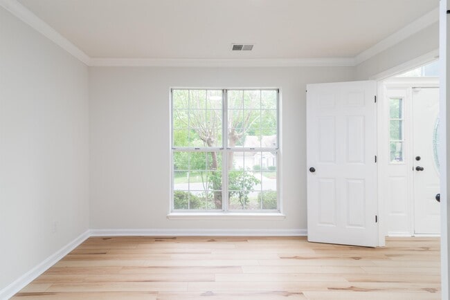 Building Photo - 8413 Woodford Bridge Dr