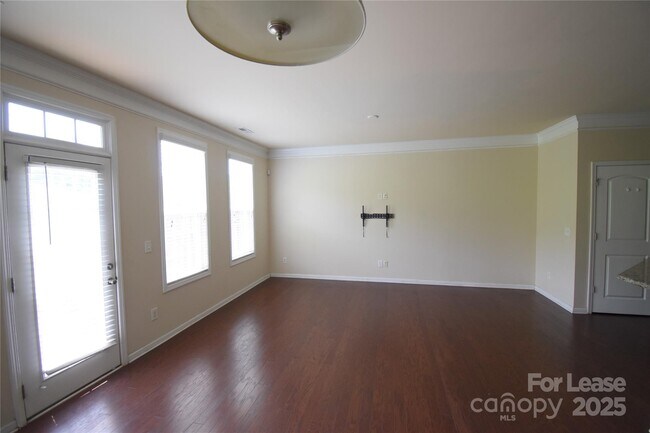 Building Photo - 9620 Camberley Ave NW