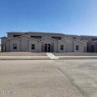 Building Photo - 1060 Hoppas St