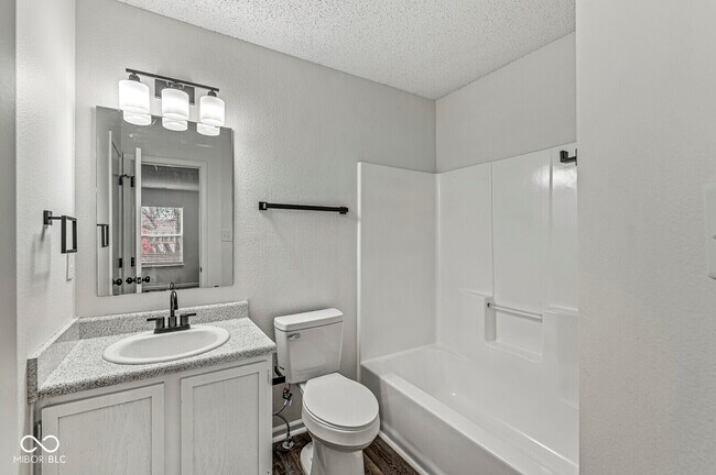Building Photo - 1316 Freemont Ln
