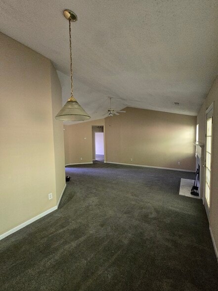 Building Photo - 154 Amelia Garden Way