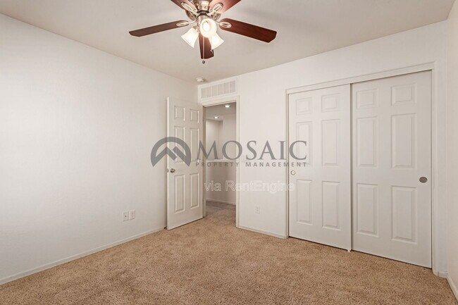 Building Photo - 40254 W Molly Ln