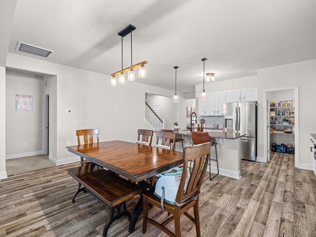 Building Photo - Mimosa Bay Beauty