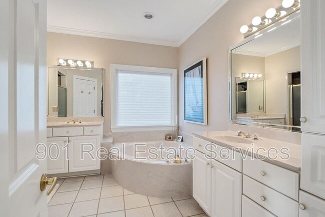 Building Photo - 765 Harbor Isle Cir E