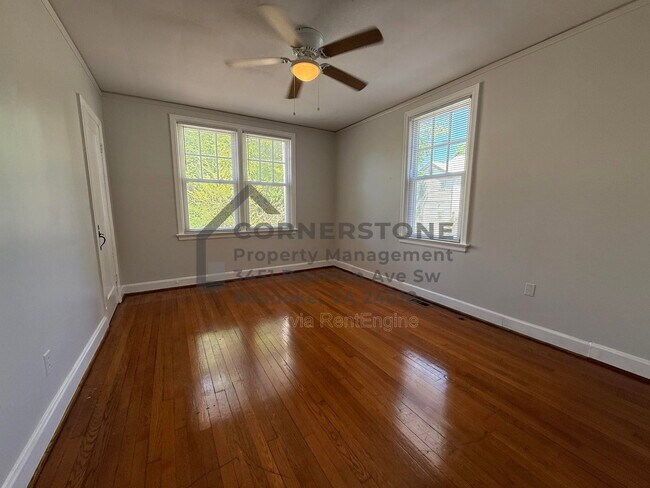 Building Photo - 355 Highland Ave SW