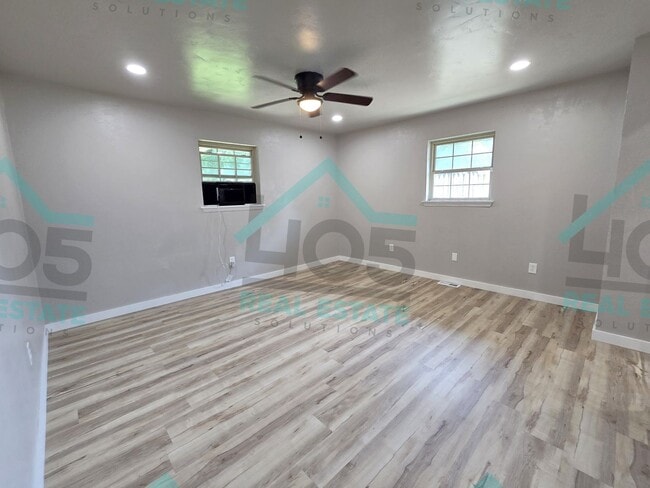 Building Photo - 3 Bedroom near Tinker AFB