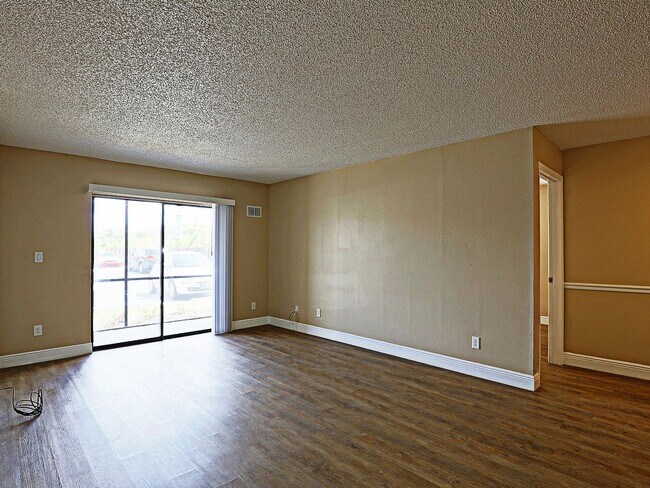 Building Photo - Mystic Gardens 5319-1905