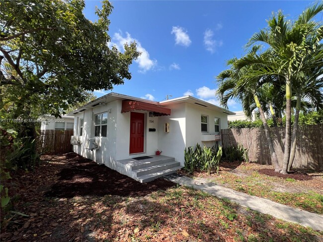Primary Photo - 150 NE 59th St