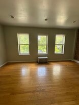 Building Photo - 4237 N Paulina St
