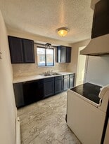 Building Photo - 156 Melrose St