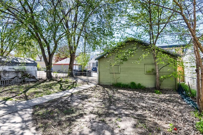 Building Photo - 3118 Pleasant Ave