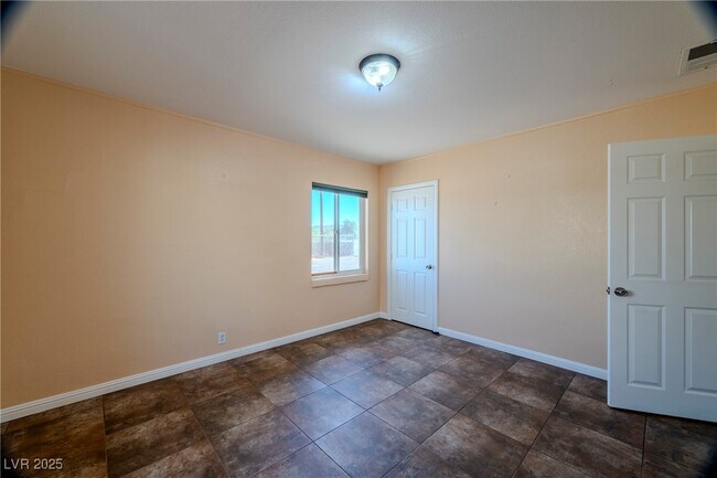 Building Photo - 100 N Ocotillo St