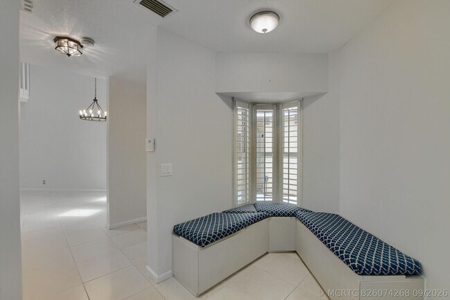 Building Photo - 23061 Aqua View