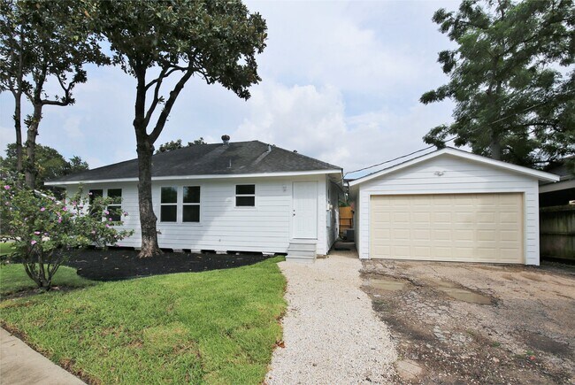 Building Photo - 5402 Texas St