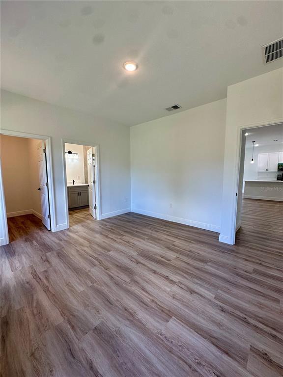 Building Photo - 8533 Lancelot Ave