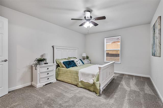 Building Photo - 1009 N Barrett Ave