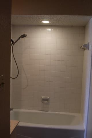 Building Photo - 925 Bluebird Dr