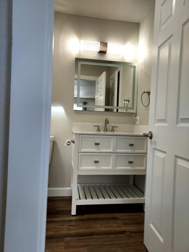 Building Photo - 2 Story Remodeled Single-Family Home in Po...