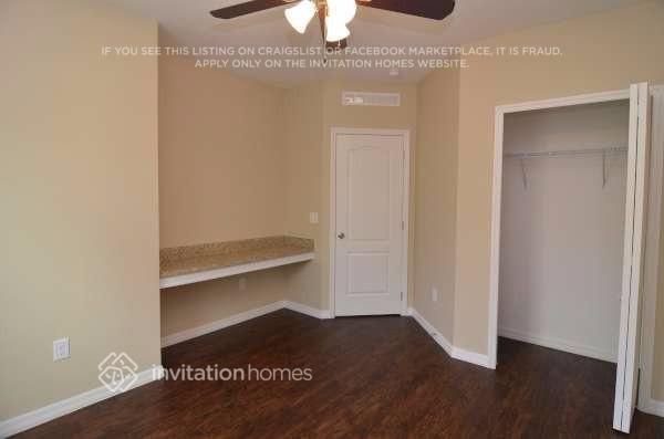 Building Photo - 5194 Deltona Blvd