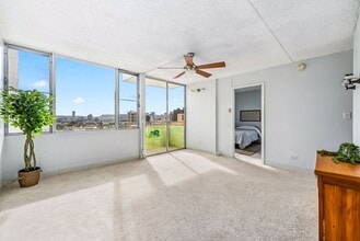 Building Photo - Punahou Pulelehua 2 Bedroom 1 Bathroom 1 Parking 7th Floor Condo Electric and Water Included w/ Rent