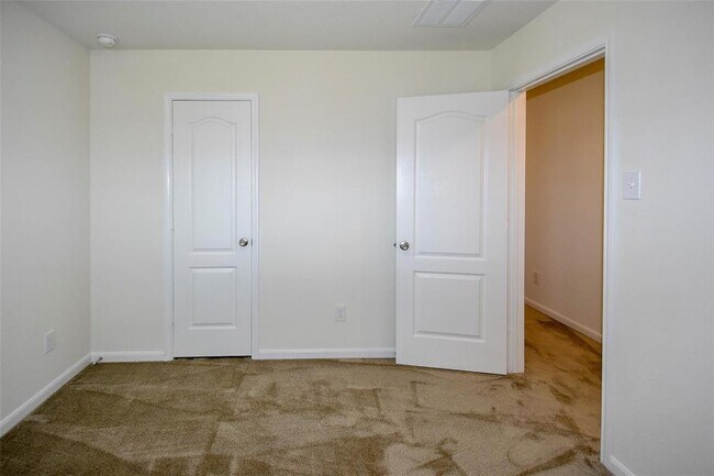 Building Photo - 11663 Rosewood Forest Ct