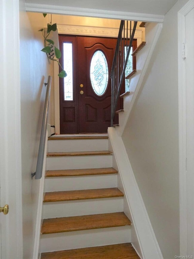 Building Photo - 23 Pasture Ln