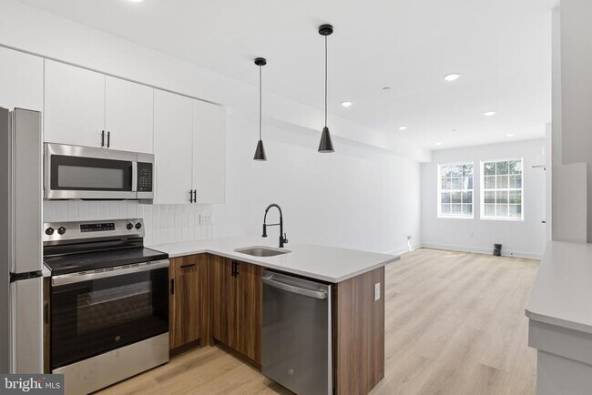 Building Photo - 2534 N 11th St
