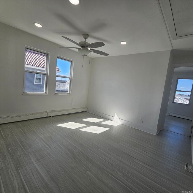 Building Photo - 124 W Fulton St