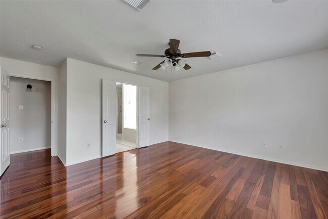 Building Photo - 2239 Waxwing Dr