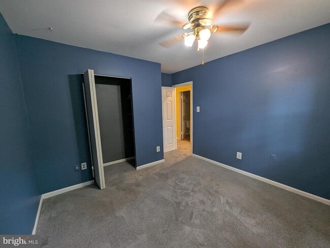 Building Photo - 8358 Stationhouse Ct