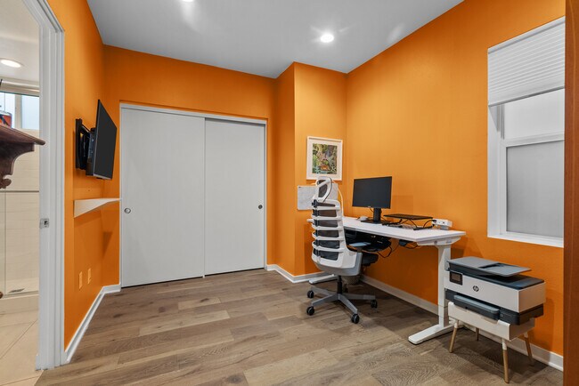 1st floor BR w/ ensuite bath, now painted white - 4831 Craner Ave