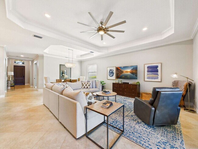 Building Photo - SEASONAL RENTAL – Available November throu...