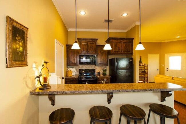 Building Photo - Coming Soon! Stunning 3 bed, 2 bath, 1 car garage located in West Tyler!!