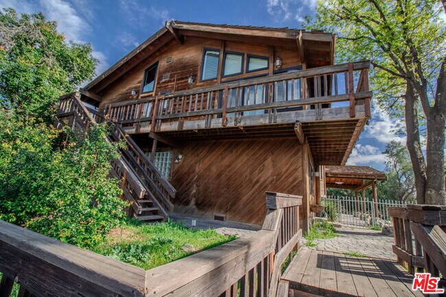 Building Photo - 11619 Lerdo Ave