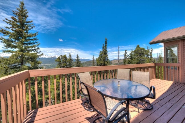 Building Photo - Beautiful home near bus route Breckenridge! 5 bedrooms and VIEWS!  Flexible Lease Terms