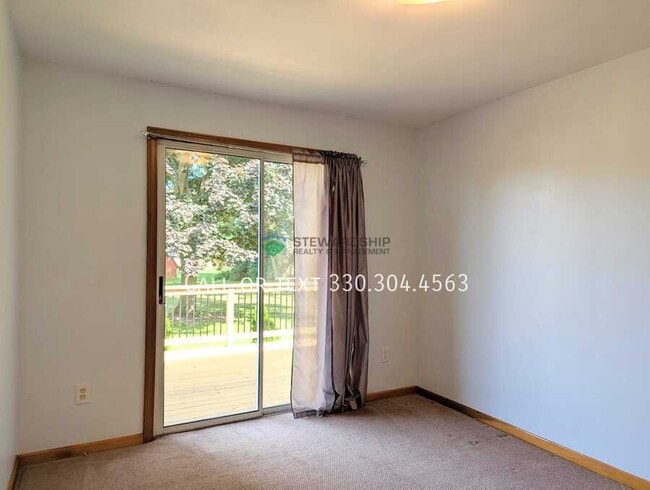 Building Photo - 1060 Richard Ave SW