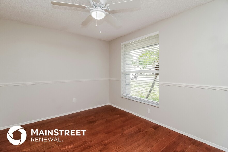 Building Photo - 1517 Crawford Dr