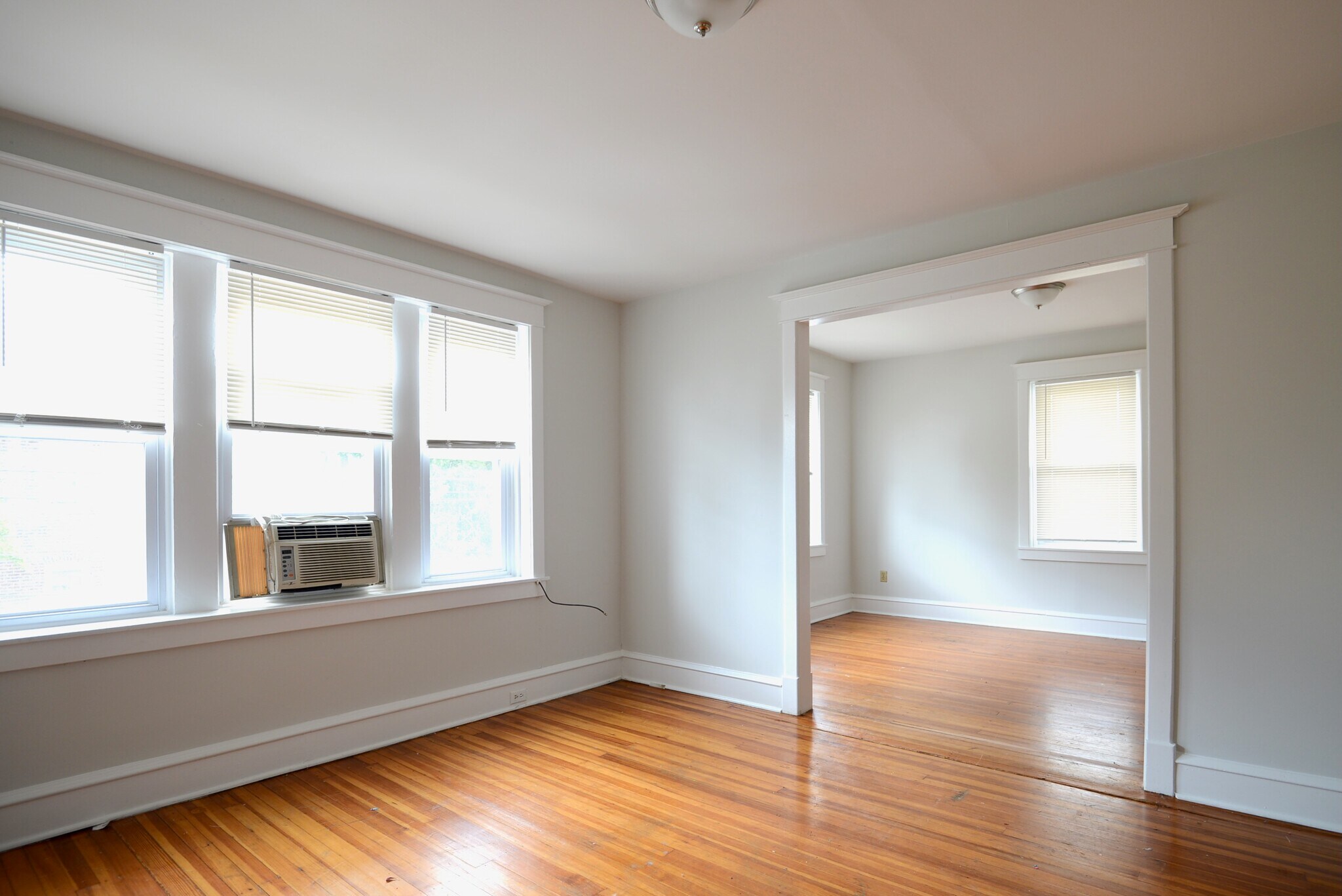 Building Photo - 600 W 26th St